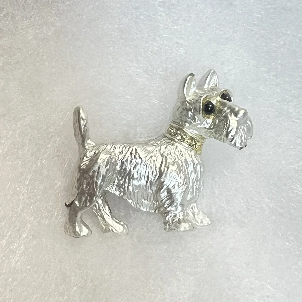 VINTAGE Scottie Dog Clothing Pin/pendant Metal with‎  Glass stones eyes/collar